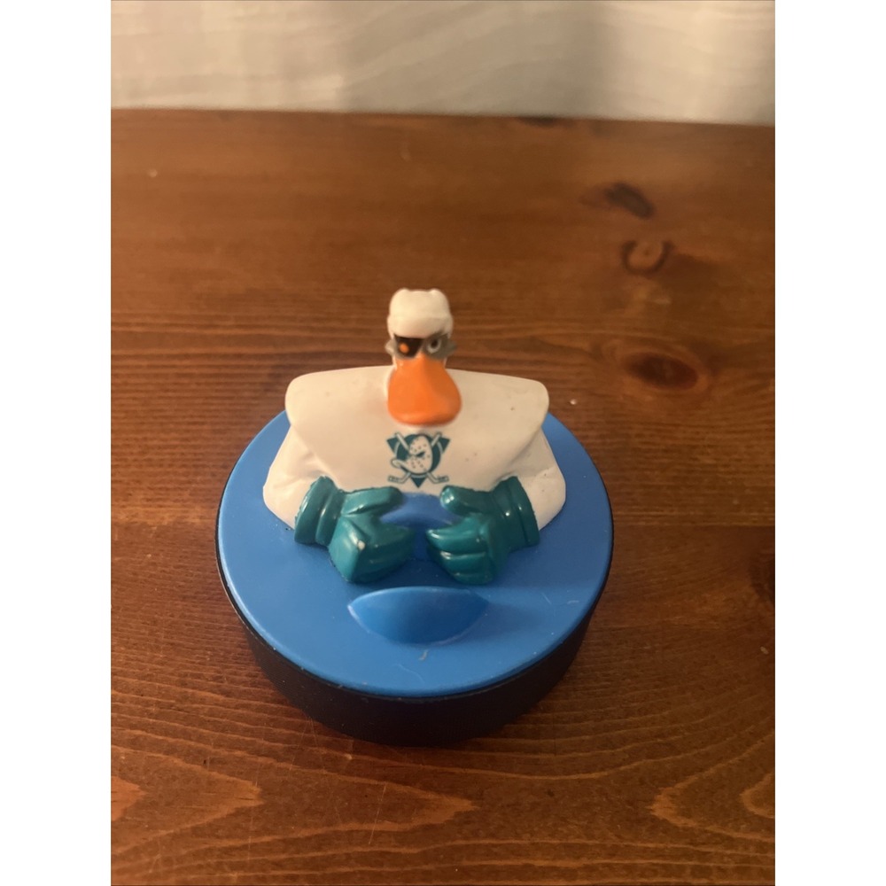 Disney Mighty Ducks Hockey Puck McDonalds Happy Meal Toys 90s - Picture 2 of 4